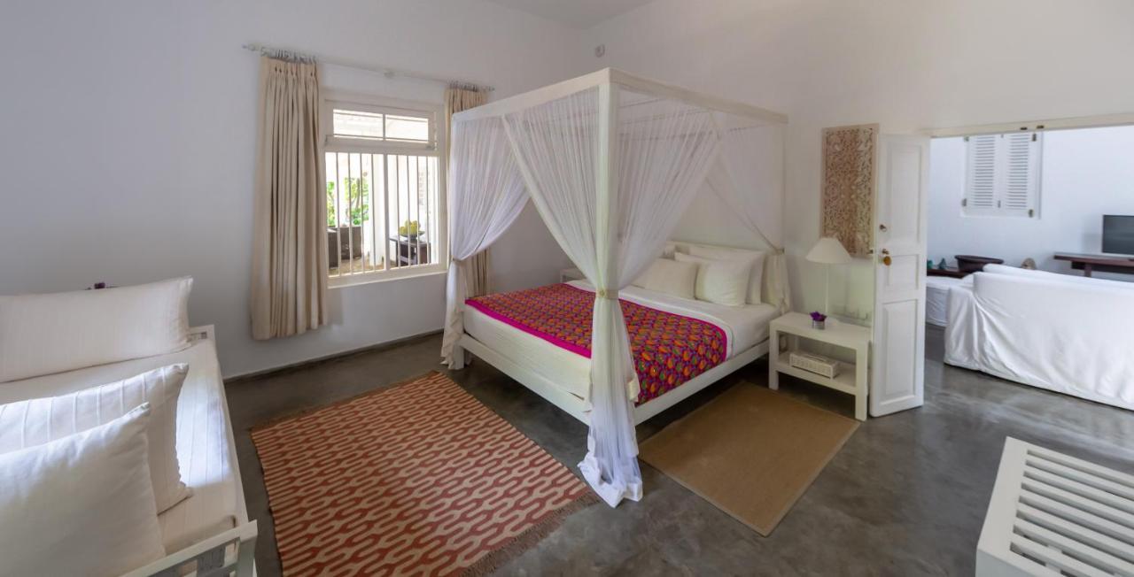 Taru Villas 906 - Hikkaduwa Extérieur photo