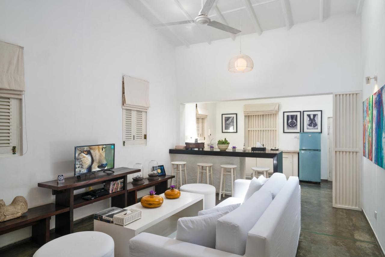 Taru Villas 906 - Hikkaduwa Extérieur photo